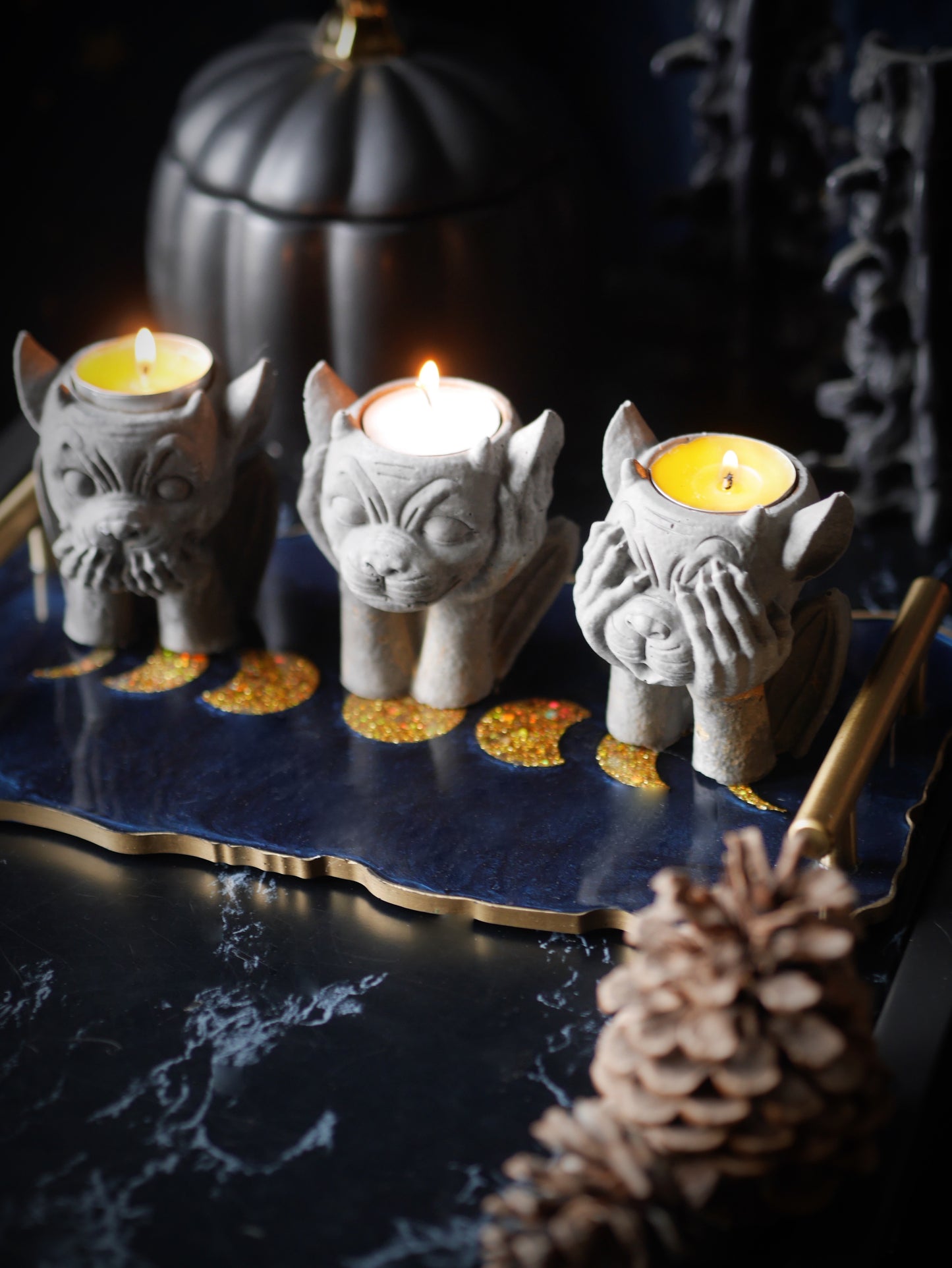 Gargoyle Candleholder Set – Grey and Gold