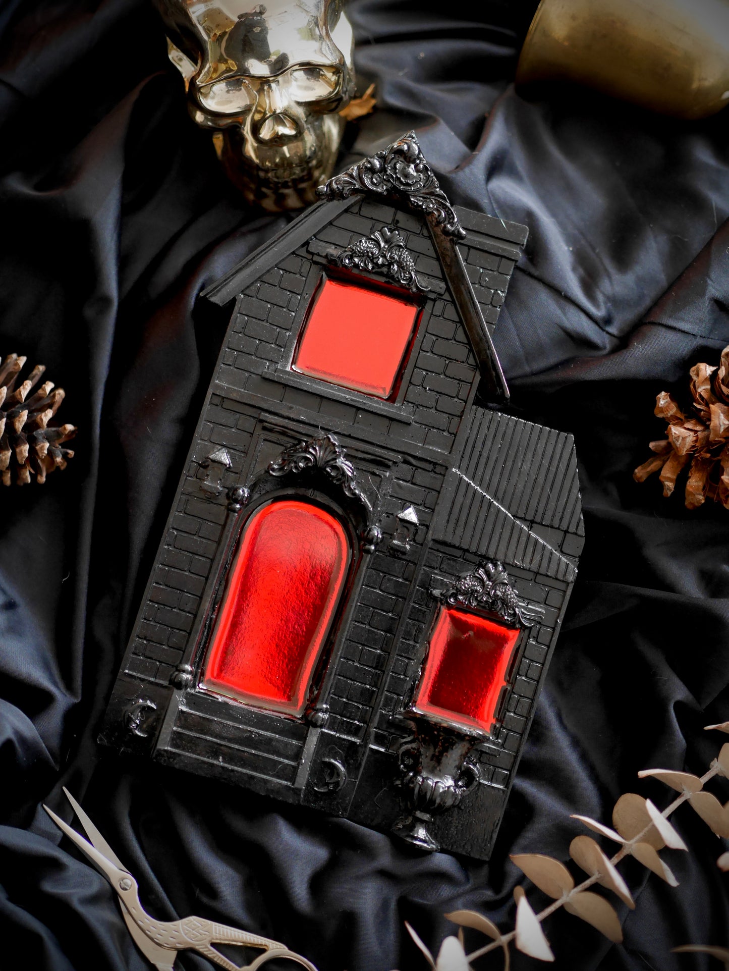 Haunted House w Red Mirroring - PREORDER