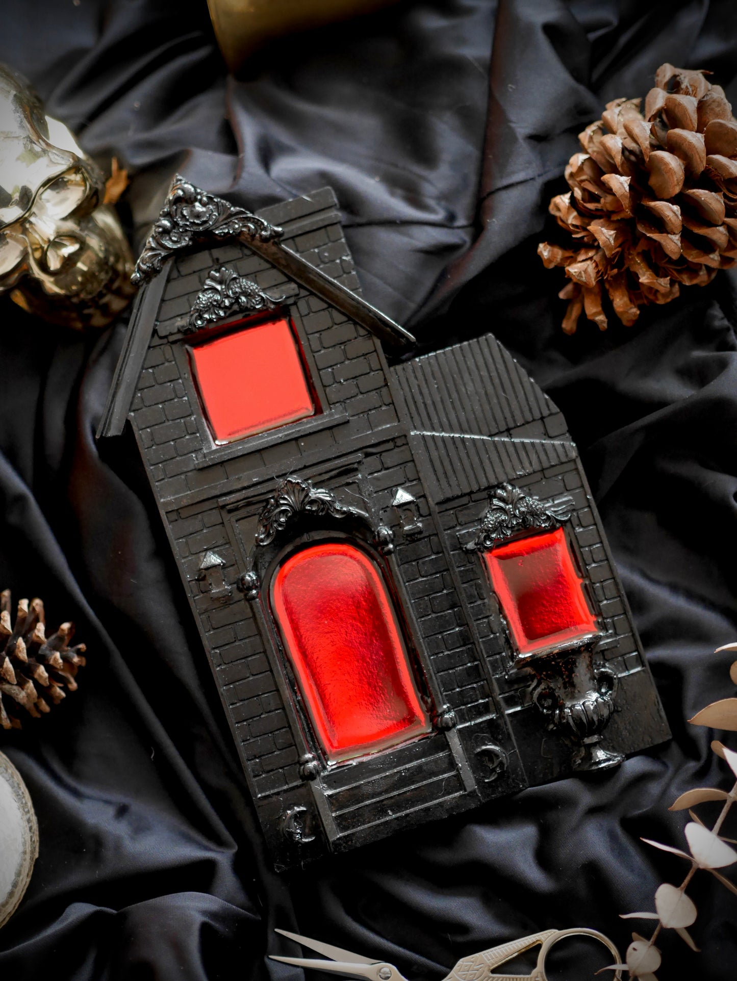 Haunted House w Red Mirroring - PREORDER