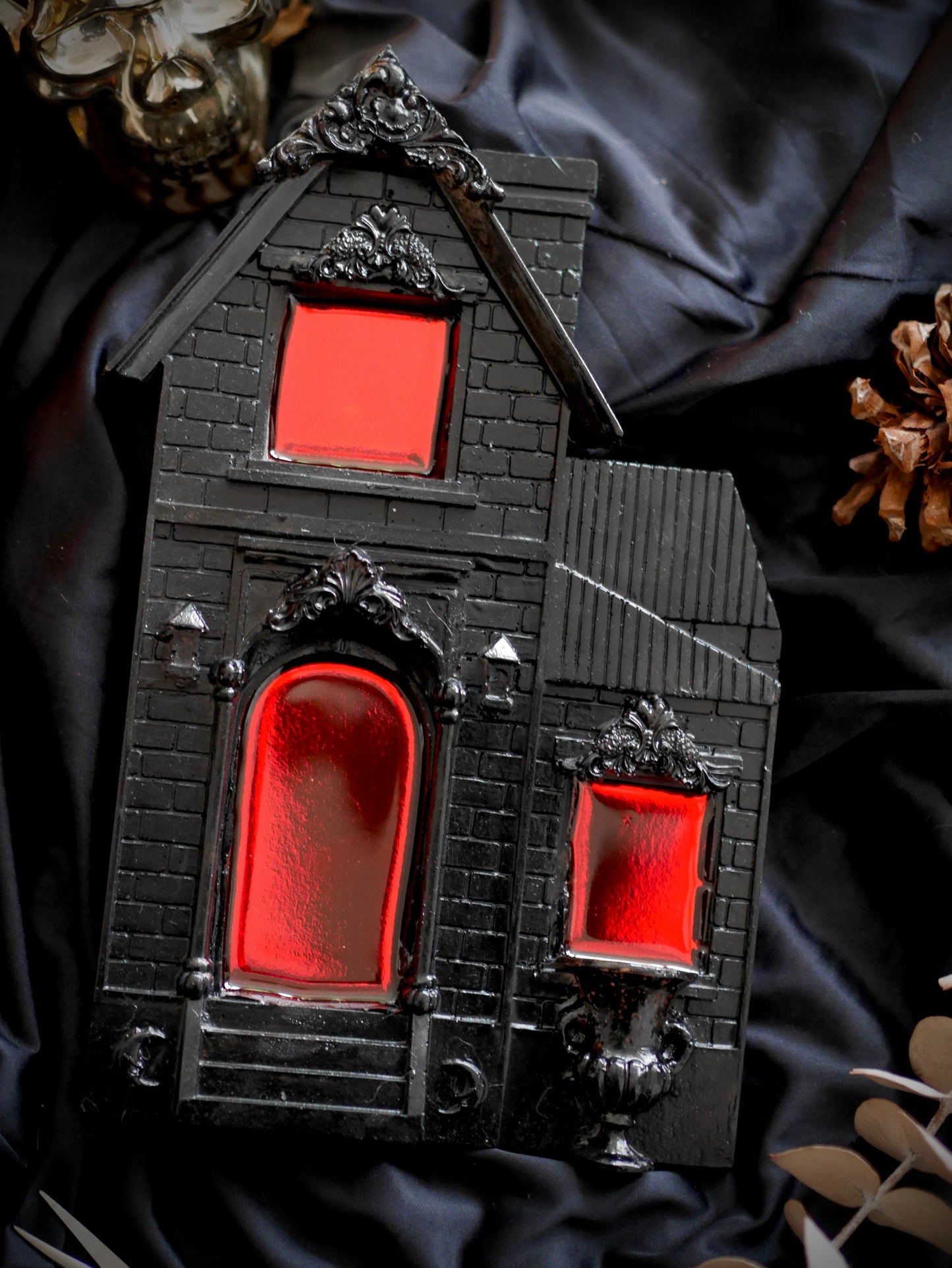 Haunted House w Red Mirroring - PREORDER