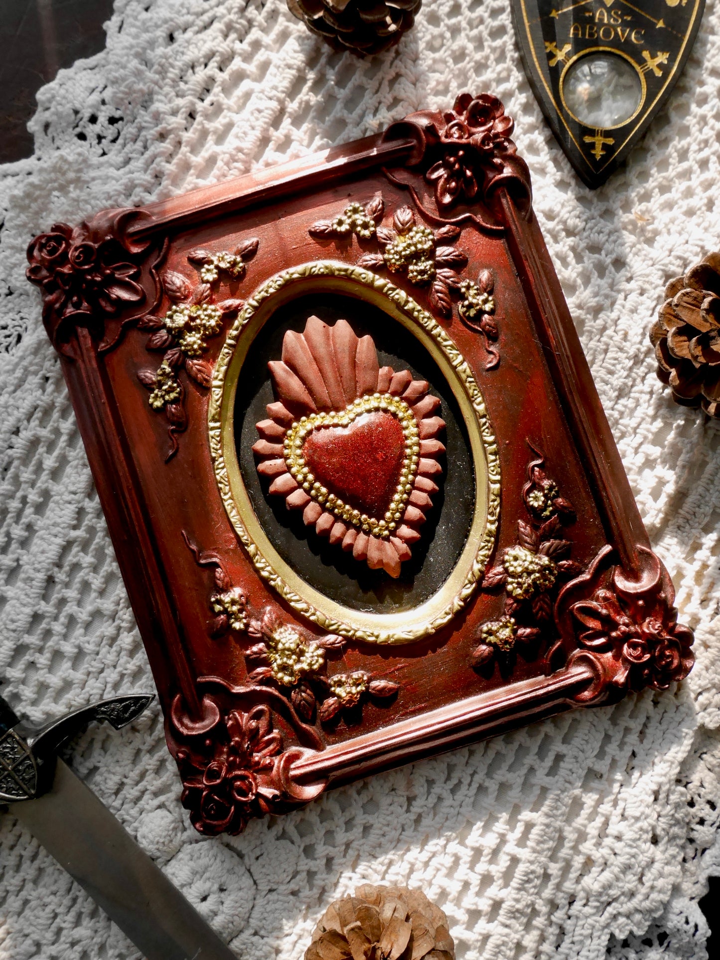 Queen of Hearts Wall Plaque Sculpture