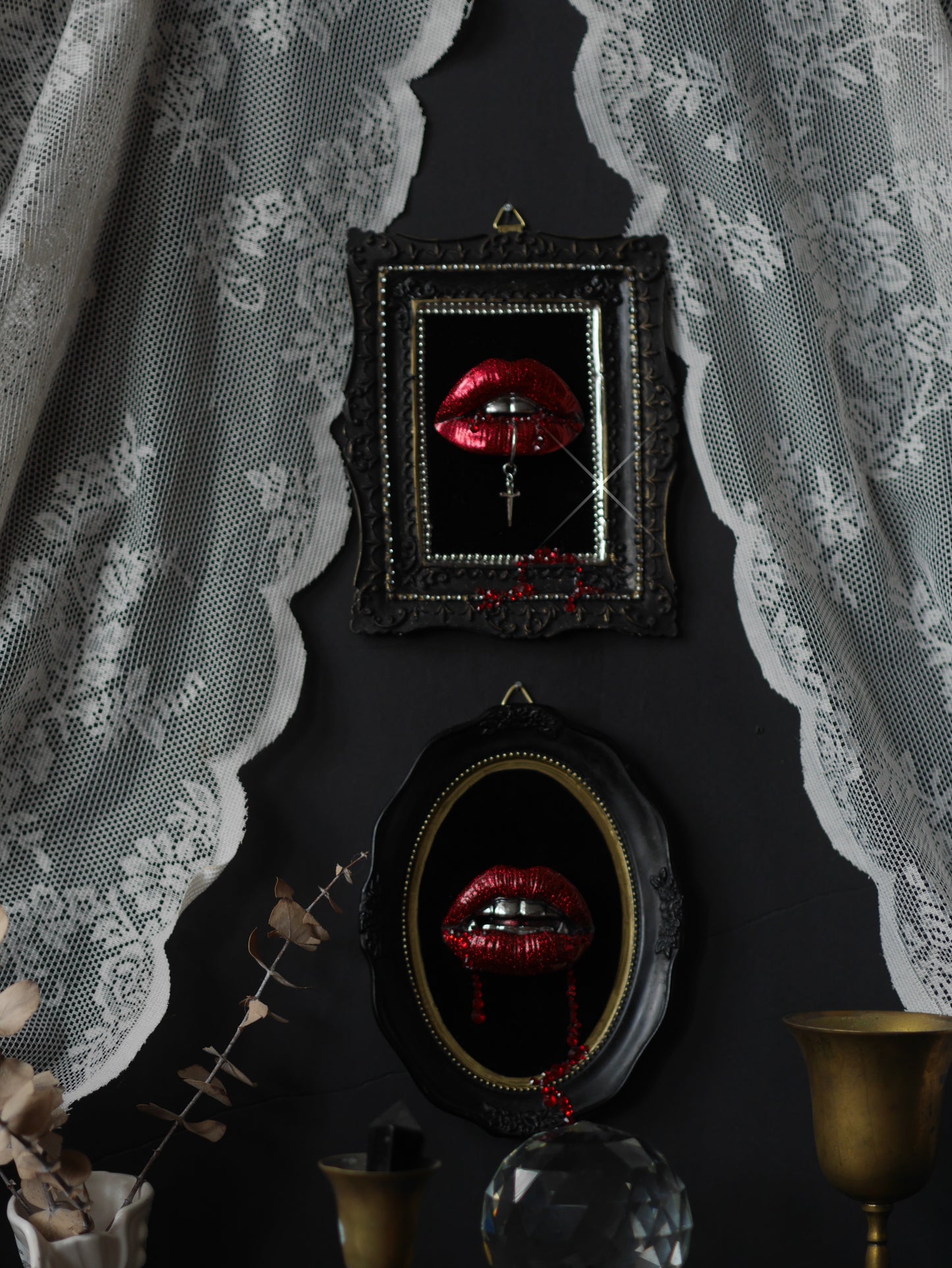 Aleera – Brides of Dracula — Vampire Kiss Wall Sculpture