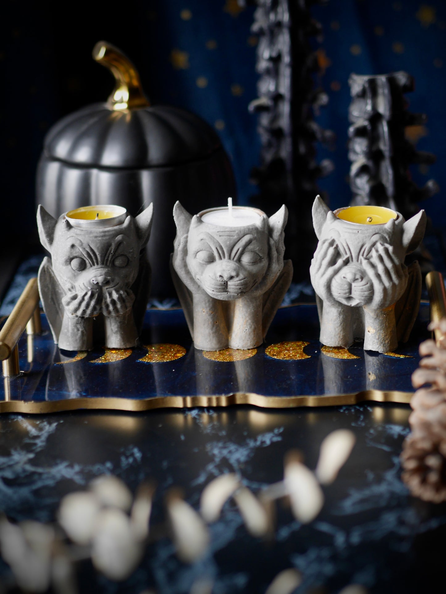 Gargoyle Candleholder Set – Grey and Gold