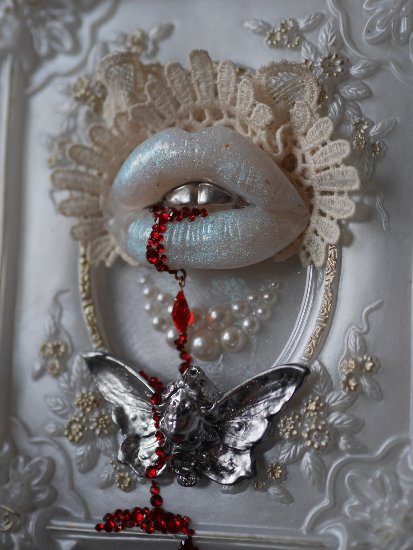 PREORDER – Lucy – Brides of Dracula — Vampire Kiss Wall Sculpture