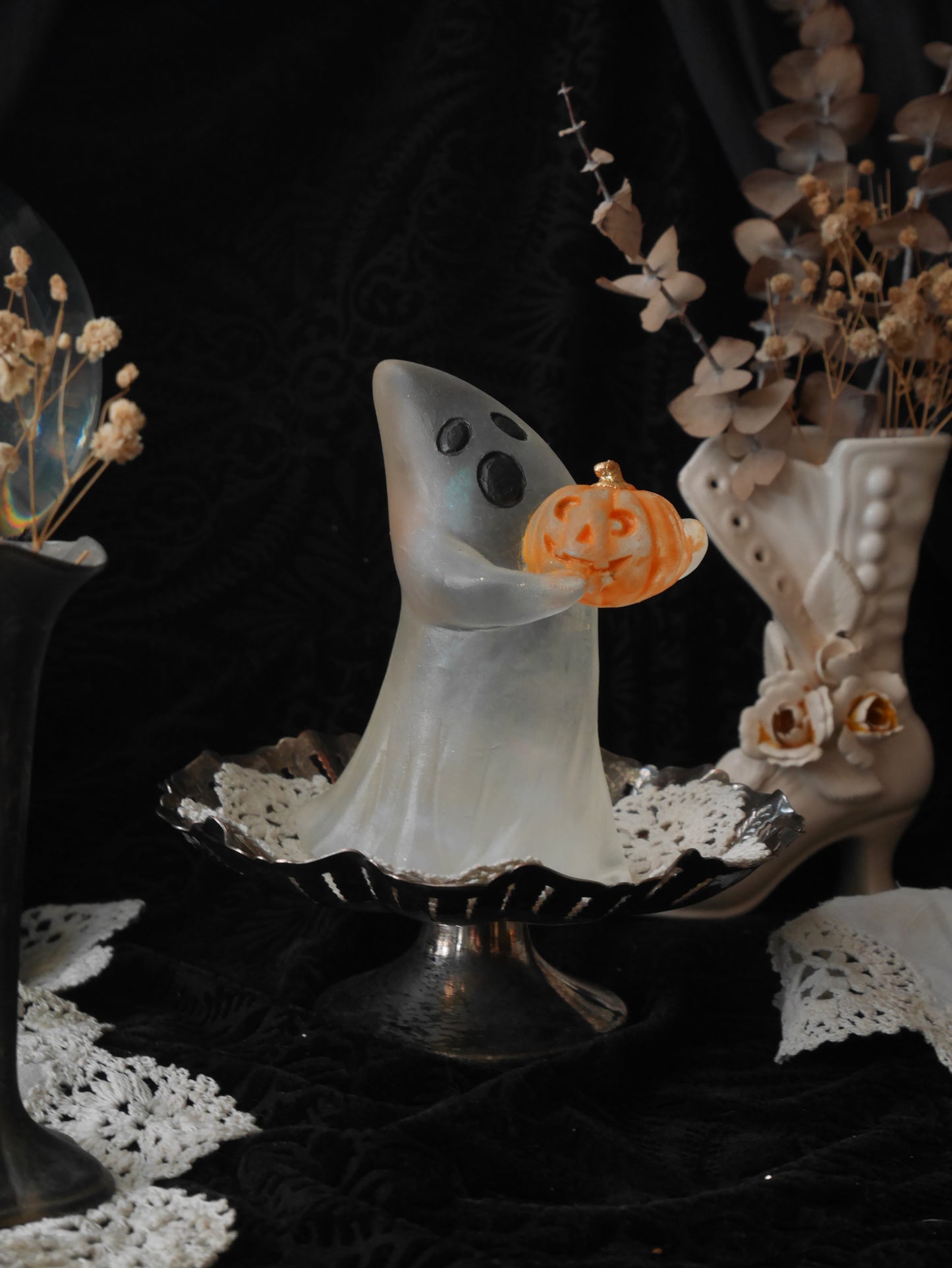 Ghost Lamp on LED base