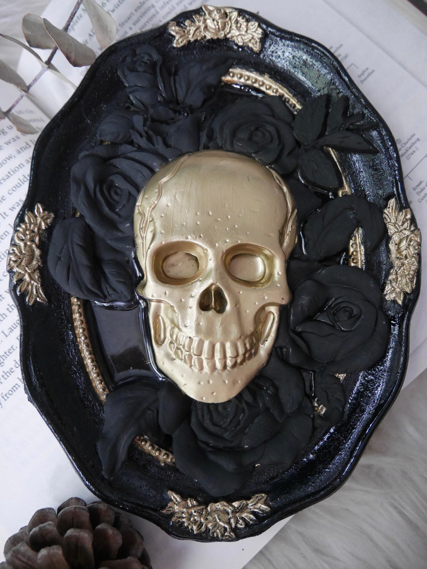The Wild Roses – Gold Skull w Roses in Ornate Frame