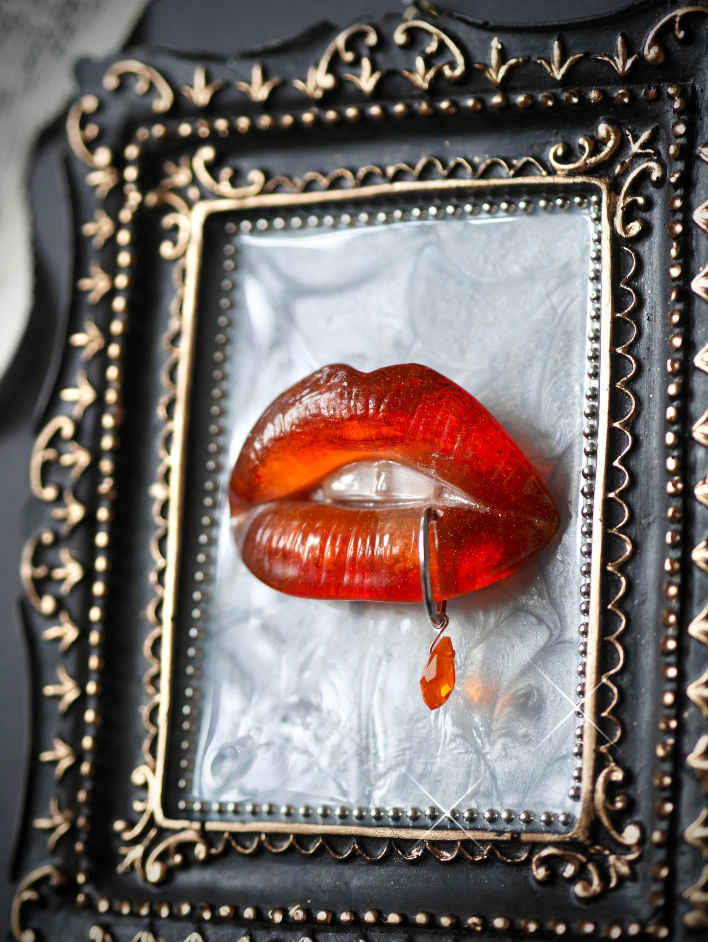 Candy – Brides of Dracula — Vampire Kiss Wall Sculpture