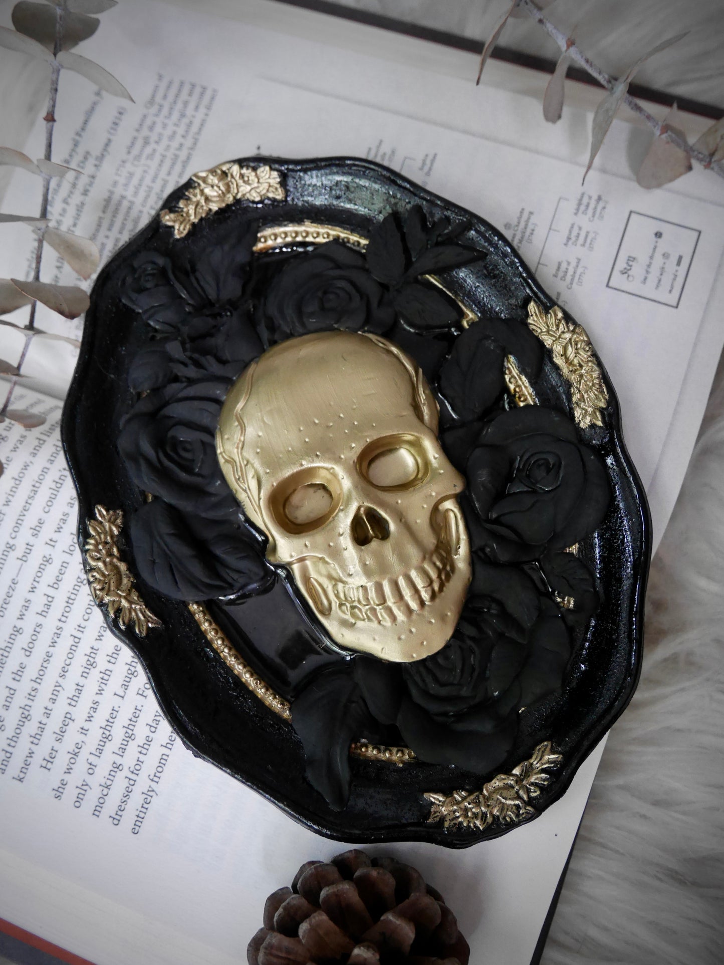 The Wild Roses – Gold Skull w Roses in Ornate Frame
